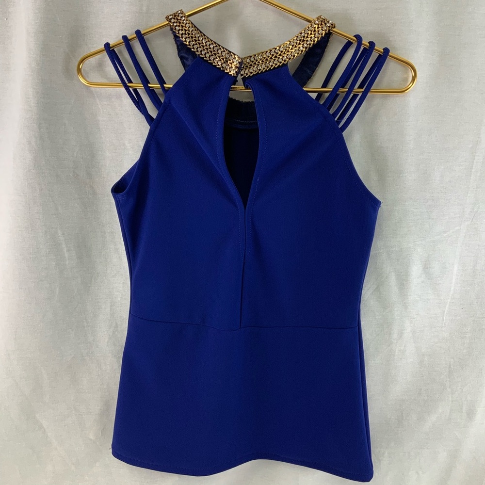 Dulce Carols Sleeveless Dressy Top View 3